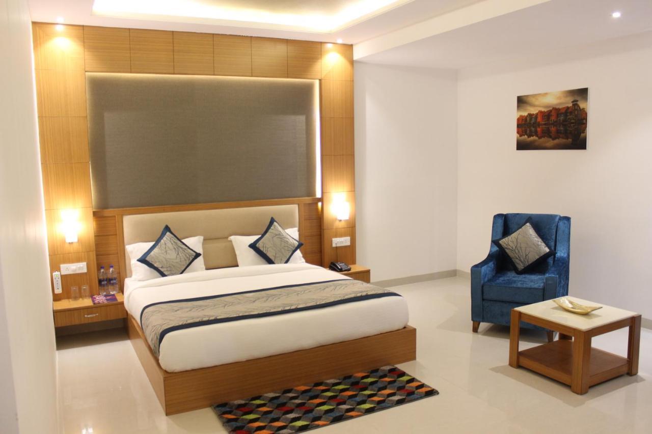 Transit Near Delhi Airport Hotel 3*